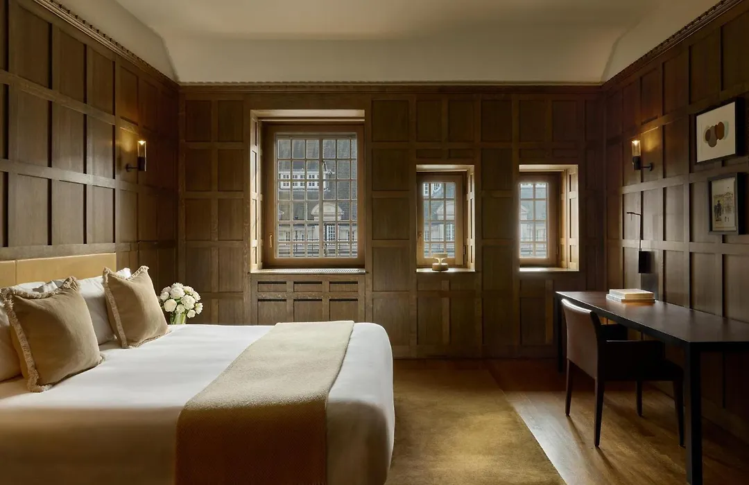 Hotel Cafe Royal-1